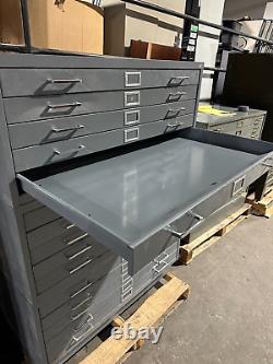 15 DR Flat Blue Print File Cabinet With Base in Gray Metal by Safco