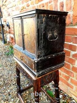 17th Century Flemish Antique Collectors Cabinet in Country House Condition