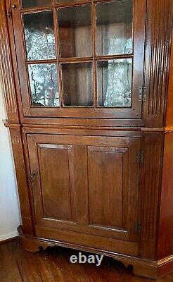 18th Century Philadelphia Fine Walnut Corner Cupboard with Family Provenance