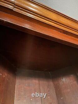 18th Century Philadelphia Fine Walnut Corner Cupboard with Family Provenance