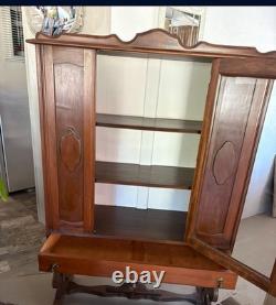1940's China Hutch In Great Condition See Photos 1940's China Hutch In Great Condition See Photos