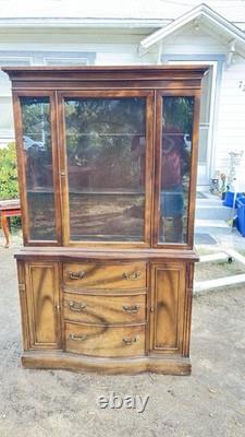 1940s Mahogany Bow Front China Cabinet Hutch Federal Hepplewhite Style Vintage