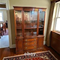 1940s Mahogany Bow Front China Cabinet Hutch Federal Hepplewhite Style Vintage