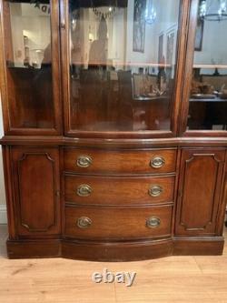 1940s Mahogany Bow Front China Cabinet Hutch Federal Hepplewhite Style Vintage