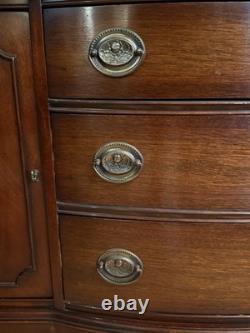 1940s Mahogany Bow Front China Cabinet Hutch Federal Hepplewhite Style Vintage