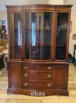 1950s Bassett Furniture Monticello Mahogany Serpentine Bow Front Hutch Cabinet