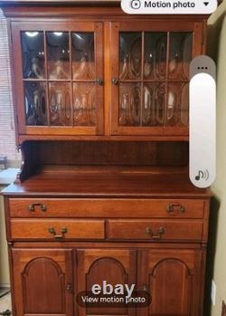 1971 Solid Cherry China Cabinet with Lenox Mount Vernon Provenance Excellent