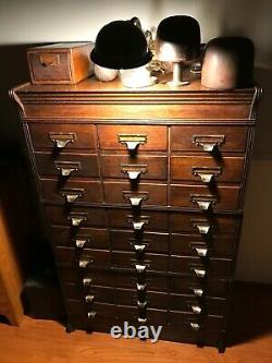 20th C Antique Tiger Oak Yawman & Erbe Arts & Crafts 27 Drawer Card Catalogue