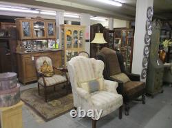 62511 Gold Decorator Curio Cabinet Etergie China Cabinet