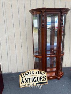 64524 Mahogany PULASKI Furniture Bow Glass Curio Cabinet