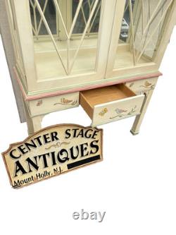 66690 Lexington Furniture PALMER HOME COLLECTION Curio China Cabinet Decorator