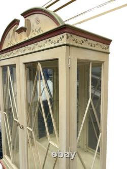 66690 Lexington Furniture PALMER HOME COLLECTION Curio China Cabinet Decorator