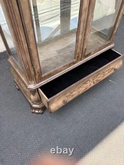 66922 HOWARD MILLER Decorator EMERSON Curio China Cabinet