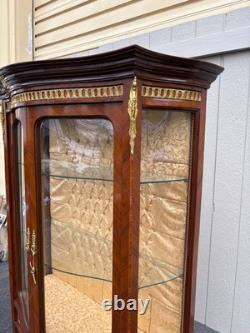 67357 Exquisite Louis XV Style Curio Cabinet with Glass Shelves