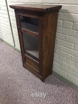 ANTIQUE VTG MISSION CRAFTSMAN GLASS DOOR CABINET With2 SHELFS 35 3/4 X 19 7/8 X 9