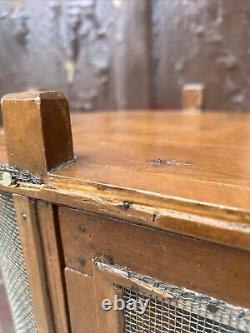 ANTIQUE WOODEN PIE SAFE with SCREEN RARE ORIGINAL USE HUNG 26.5x24x12 End Table