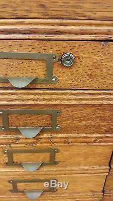 Acer Renfrow Cabinet 1903 Chicago Oak Pigeon Hole, Mailbox, Filing, Puzzle, Jewe