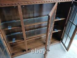American Drew 2 pc. Breakfront China Cabinet Curio Pick up only