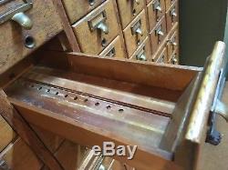 Antique 1/4-sawn oak LIBRARY BUREAU SOLE MAKER 60 drawer Card catalog cabinet