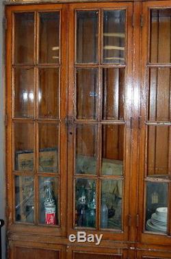 Antique 1900s Oak Built-In Cabinet from a Detroit Public School, Arts & Crafts