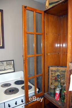 Antique 1900s Oak Built-In Cabinet from a Detroit Public School, Arts & Crafts