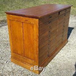 Antique 20 Drawers Oak Map and Blueprint Cabinet Divided Flat File Circa 1920