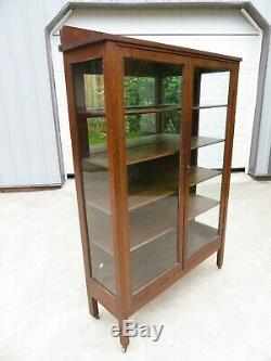 Antique ARTS & CRAFTS MISSION OAK GLASS DISPLAY CASE CURIO CABINET Bookshelf