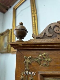 Antique Art Nouveau tiger oak quarter sawn wall cabinet 1890 bronze plaque nice