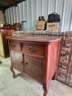 Antique Brown Carved Wood 2-Door Raised Panel Cabinet 1 Drawer 40x35x45