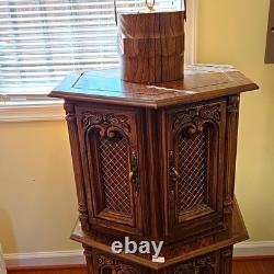 Antique Brown Wood Corner Cabinet Freestanding 2 Raised Panel Doors 26x21x20