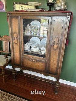 Antique China Hutch With 2 Shelves And Storage
