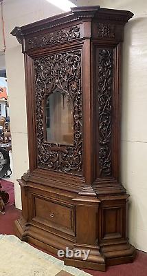 Antique French Black Forest Style Heavily Carved Oak Display Gun Cabinet 96.5