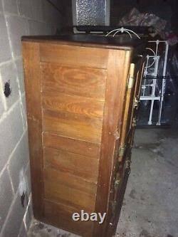 Antique ICE BOX for pick up only