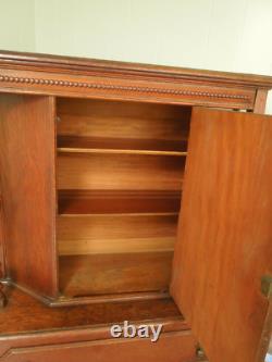 Antique Oak China Cabinet / Cupboard with Drawer, 3 Shelves & Locking Door with Key Antique Oak China Cabinet / Cupboard with Drawer, 3 Shelves & Locking Door with Key