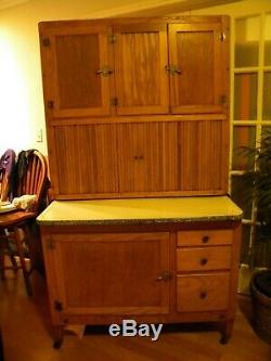 Antique Oak Hoosier Cabinet, nicely equipped, an outstanding piece REDUCED