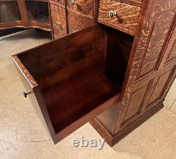 Antique Oak Ransom & Randolph Co. Deluxe Model Dental Cabinet #35