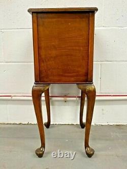 Antique Oak Side Table / Bedside / Sofa Table 1 Draw 1 Door