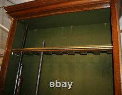 Antique Quality Quarter Sawn Oak Gun Cabinet original finish