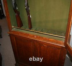 Antique Quality Quarter Sawn Oak Gun Cabinet original finish