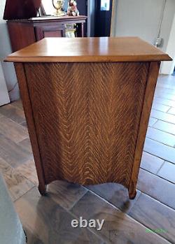 Antique Quartersawn Tiger Stripe Oak Cabinet Side End Accent Table Nightstand