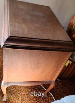 Antique Solid Wood Victrola Record Player Cabinet CABINET ONLY VGC USEFUL