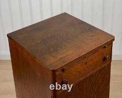 Antique Traditional Quartersawn Oak Liquor Bar Cellarette Cabinet
