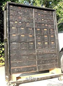 Antique VTG 1930s Industrial Apothecary Hardware Wood Cabinet Drawers W C Heller
