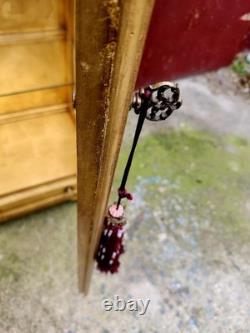 Antique Wieman gold Curio 3 Shelve Cabinet Display. Hollywood Regency Style