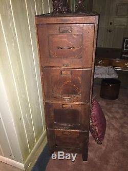 Antique oak 4 drawer filing cabinet