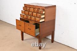 Arts & Crafts Oak 17-Drawer Card Catalog Filing Cabinet by Remington Rand, 1940s