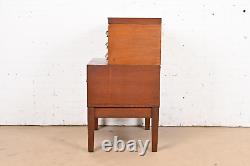 Arts & Crafts Oak 17-Drawer Card Catalog Filing Cabinet by Remington Rand, 1940s