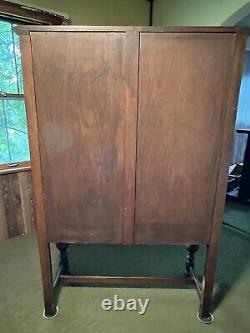 BERKEY & GAY Mahogany Display Cabinet/Glass Door-Wood Overlay/Pedestal Legs