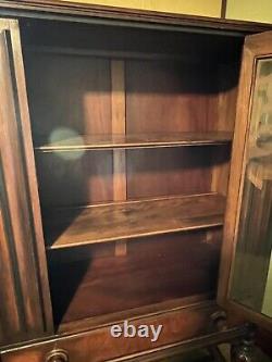 BERKEY & GAY Mahogany Display Cabinet/Glass Door-Wood Overlay/Pedestal Legs