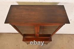 Baker Furniture Style Georgian Inlaid Flame Mahogany Breakfront Bookcase Cabinet